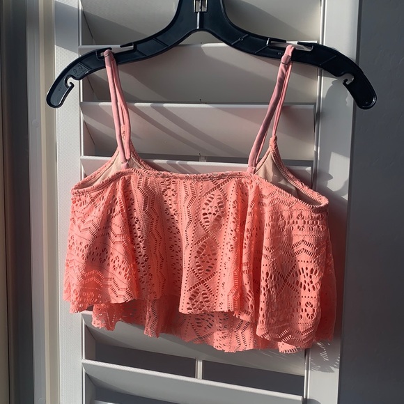 Xhilaration Swim Suit Top : NAME A PRICE AND I WILL AGREE - Picture 3 of 4